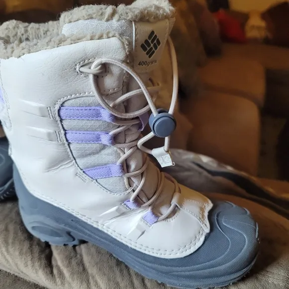 COLUMBIA Bugaboot Celsius good condition color cream whith purple