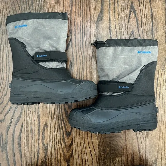 Columbia Powderbug Snow Boots Size 6 Big Kid NEW