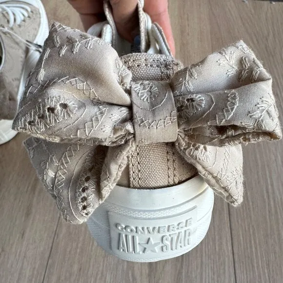 ❤️❤️Converse Chuck Taylor All Star Lift Bow 10 Women's Shoes Embroidered A10246C