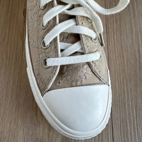 ⭐Converse Chuck Taylor All Star Lift Bow Womens Shoes Sz 8.5 Embroidered A10246C
