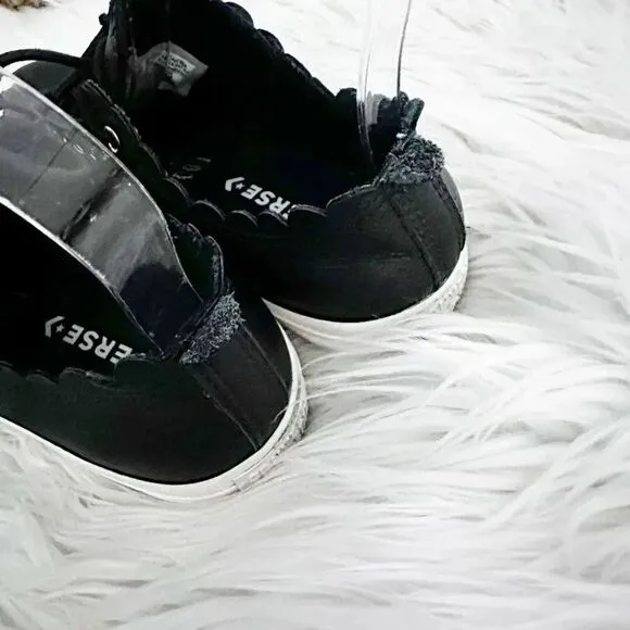 CONVERSE | Chuck Taylor Leather Black Gold Scallop Lace Up | 8 Women's / 6 Men's