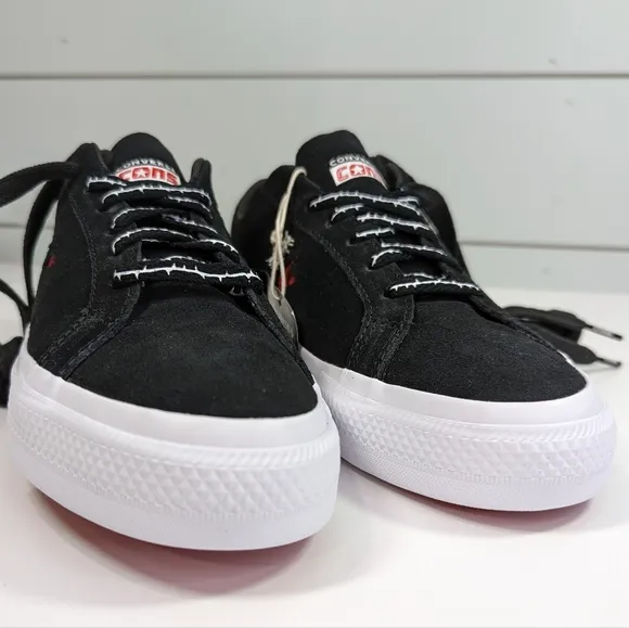 Converse Cons One Star Pro Roses A01579C Black Red Suede Skateboard shoes sz 10