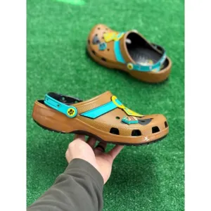 Crocs Classic Clog Scooby-Doo! Mens Shoes 210100-001 NEW Multi Sz