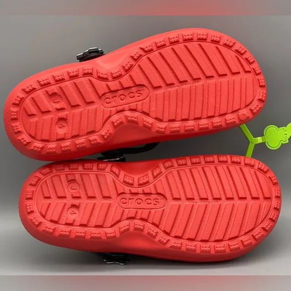 Crocs Classic Lined Red Clogs Shoes Disney Mickey Mouse 208104-063 Sz J4, J5 NEW