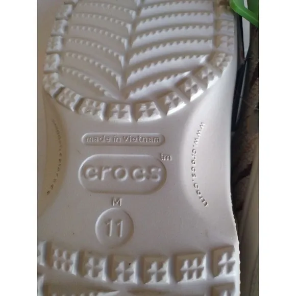 Crocs Shoes Mans 11 Bone brown Jurassic World Classic Clog LIMITED EDITION