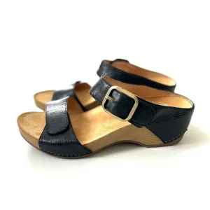 Dansko Black Genuine Leather Strappy Buckle Tanya Wedge Slide Sandals