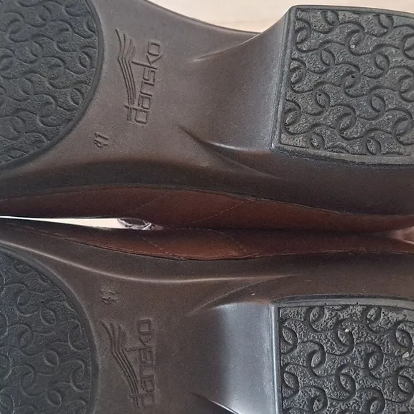 Dansko Cordovan Burnished Full Grain  Leather Mary Jane Clogs Comfort Sz 41