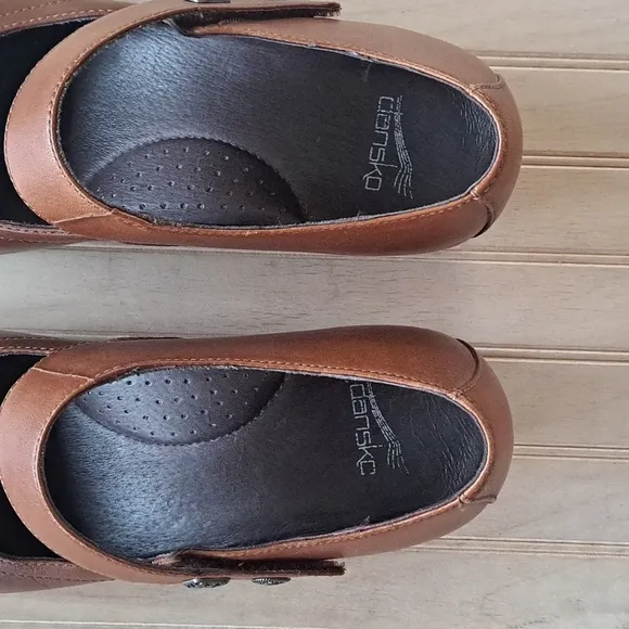 Dansko Cordovan Burnished Full Grain  Leather Mary Jane Clogs Comfort Sz 41