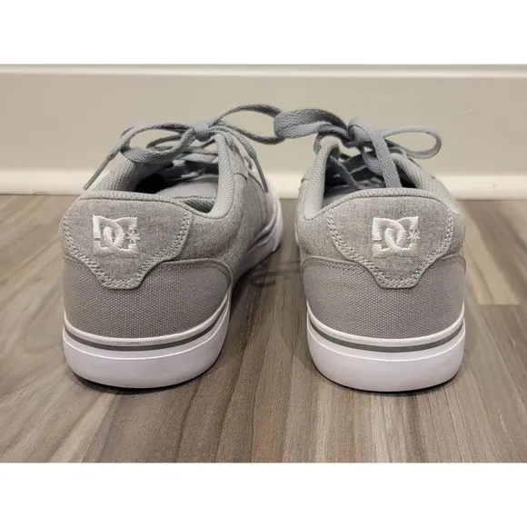 DC Anvil Gray Skateboard Shoes size 9