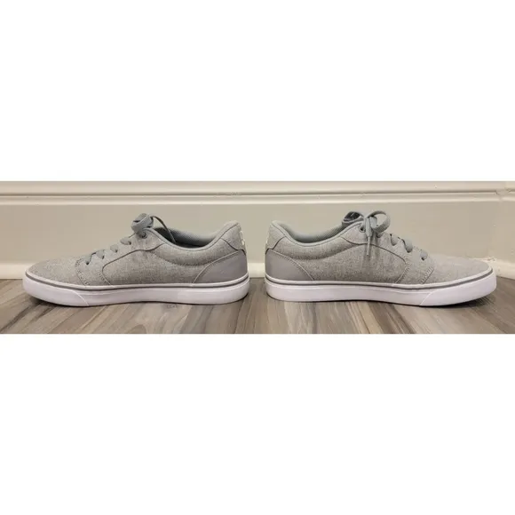DC Anvil Gray Skateboard Shoes size 9