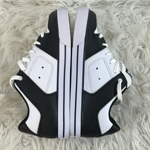 DC Men’s Pure 300660 Black &amp; White Sneakers Size 9.5 NEW