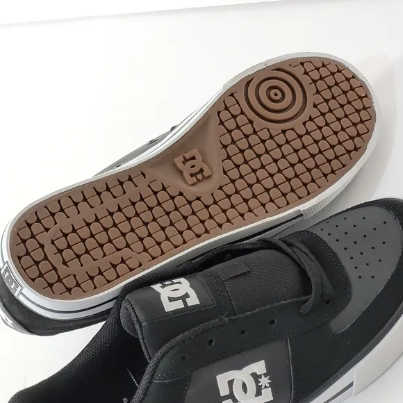 DC Mens Skateboard Shoes
