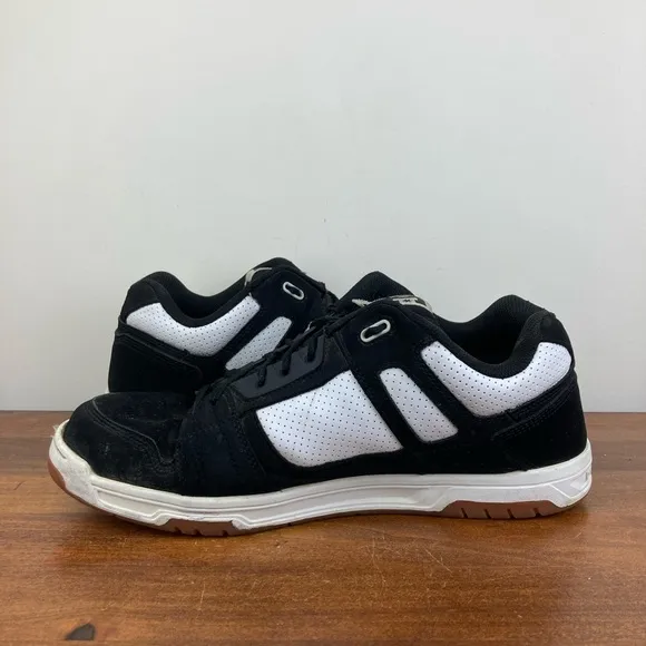 DC Shoe Co USA Stag Shoes Black White Suede Skateboard 320188 MEN’s Size 14.