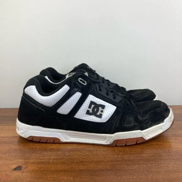 DC Shoe Co USA Stag Shoes Black White Suede Skateboard 320188 MEN’s Size 14.