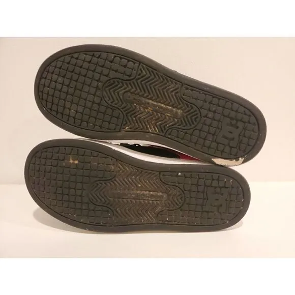 DC Shoes Youth Size 5 Pink Black Skateboard Shoes GREAT CONDITION