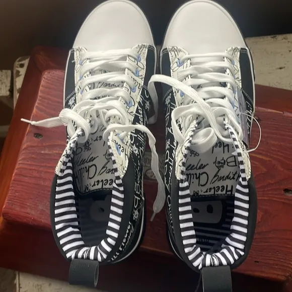 Disney Bluey Men's High Top Sneaker size 11.5