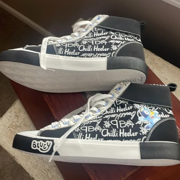 Disney Bluey Men's High Top Sneaker size 11.5