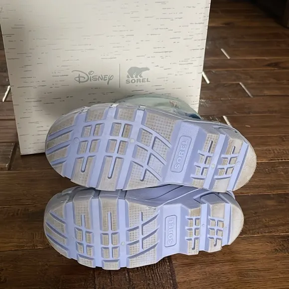 Disney Sorel youth Flurry Elsa Frozen 2 Snow Boots Size 1