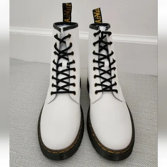 Doc Dr Martens Zavala White Leather Boots Airwair Combat Women 9 Men 8 unisex