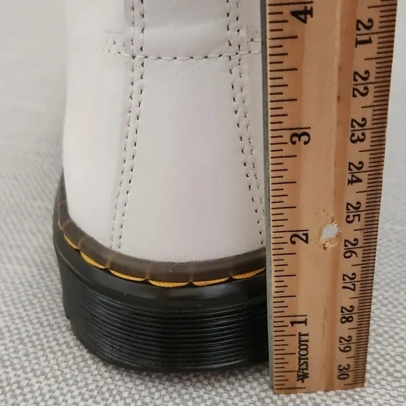 Doc Dr Martens Zavala White Leather Boots Airwair Combat Women 9 Men 8 unisex