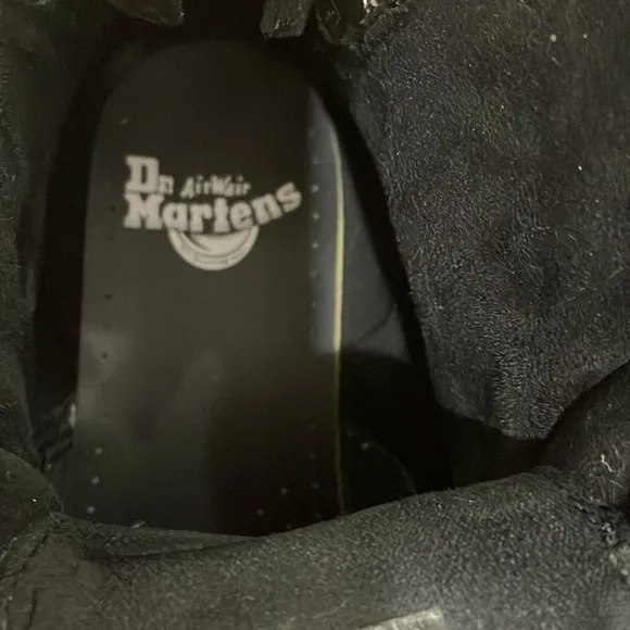 DOC MARTENS:Airwait leather Zip Unisex black boots.Size 9 Men ,Size 10 Ladies