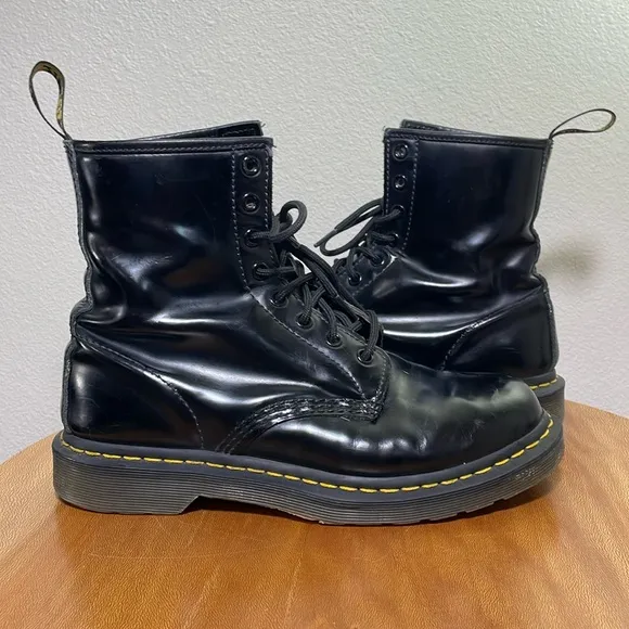 Dr. Martens 1460 8 Eye Men 8 Women’s 9 Black Lace Up Punk Grunge Combat Boots