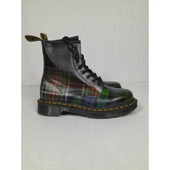 Dr Martens 1460 Tartan Plaid 8-Eye Black Blue Green Red Boots Women Sz 7 Men 6