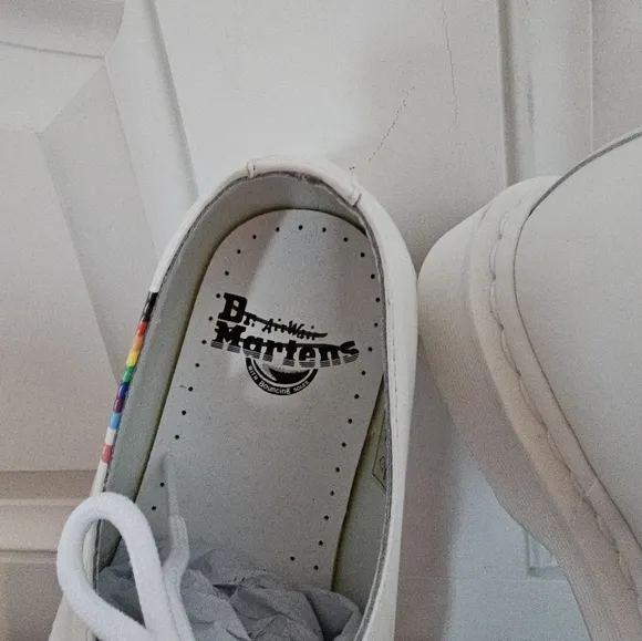 Dr. Martens 1461 FOR PRIDE SMOOTH LEATHER OXFORD SHOES. NEW