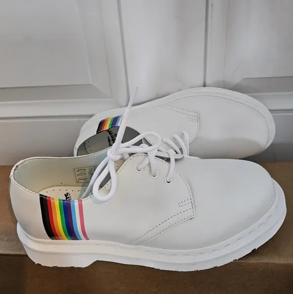 Dr. Martens 1461 FOR PRIDE SMOOTH LEATHER OXFORD SHOES. NEW