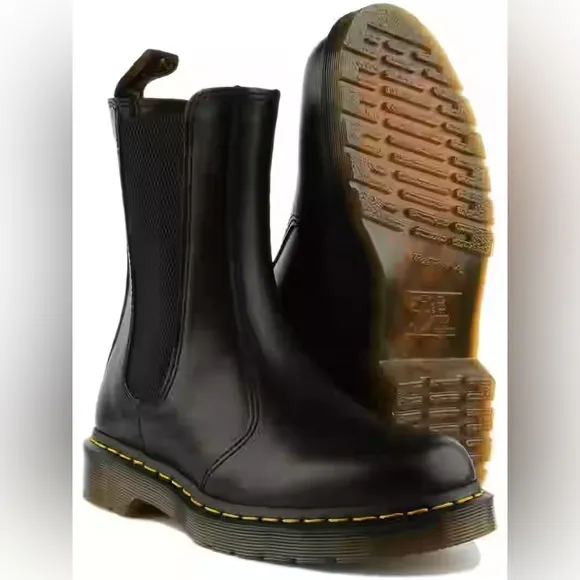 Dr. Martens Black Chelsea smooth 2976 HI NEW SZ 7 men/8 women’s (DISCONT…