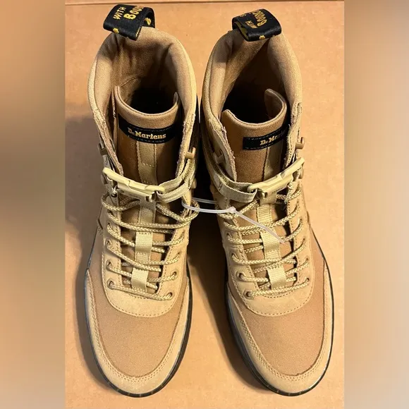 Dr. Martens Combs Tech Boots Tan Beige - LA004 - Men Sz 10 / Women Sz 11 - NEW