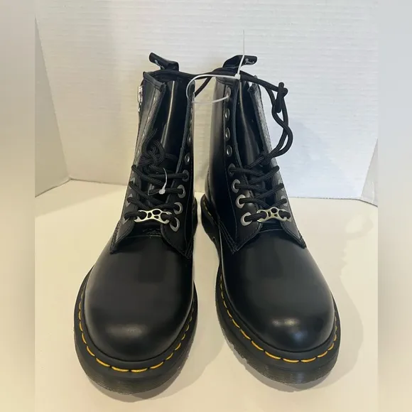 Dr Martens Doc Martens 1460 Zip SMOOTH LEATHER LACE UP BOOTS Size W9 / M8 NEW!