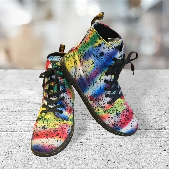 Dr. Martens graffiti paint splatter hackney canvas boots. Size W9