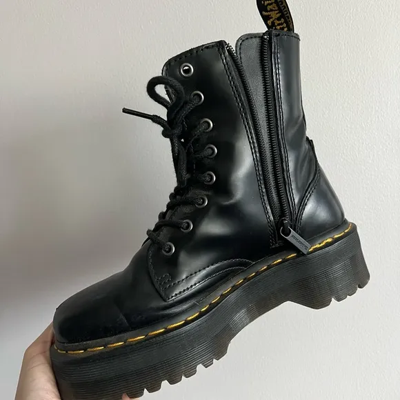DR. MARTENS Jadon Platform Boots
