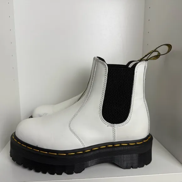 Dr. Martens - Leather Platform Chelsea Boots - Size EU 39