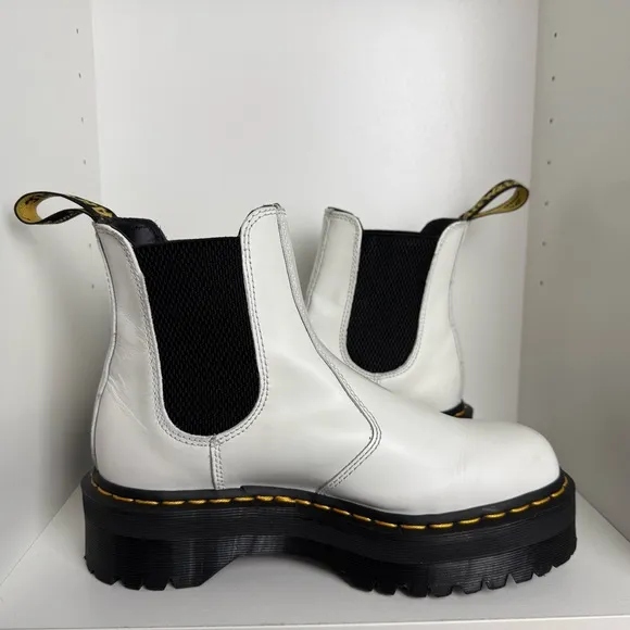 Dr. Martens - Leather Platform Chelsea Boots - Size EU 39