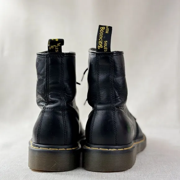 Dr. Martens Originals Black Leather Men's Combat Boots, Size US 9