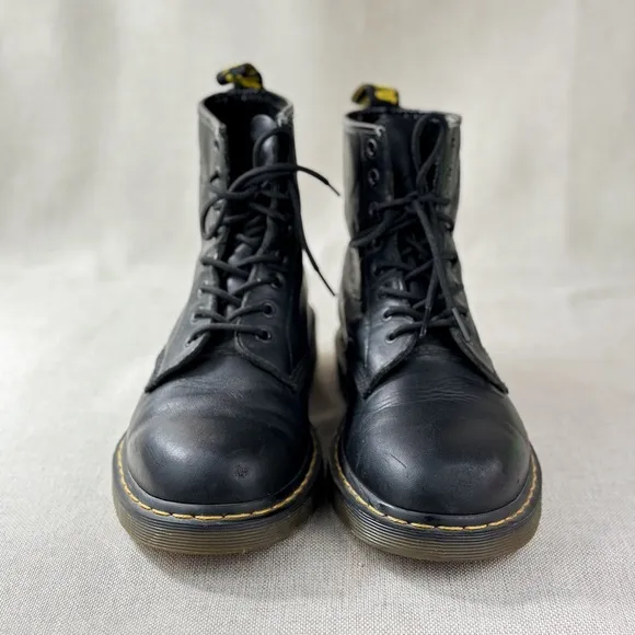 Dr. Martens Originals Black Leather Men's Combat Boots, Size US 9