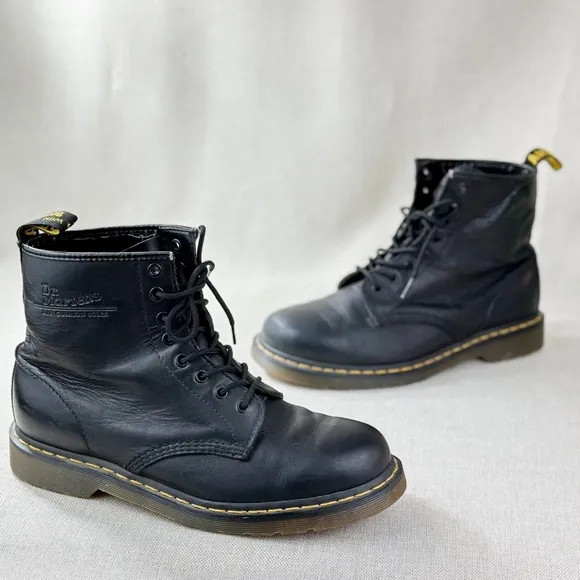 Dr. Martens Originals Black Leather Men's Combat Boots, Size US 9