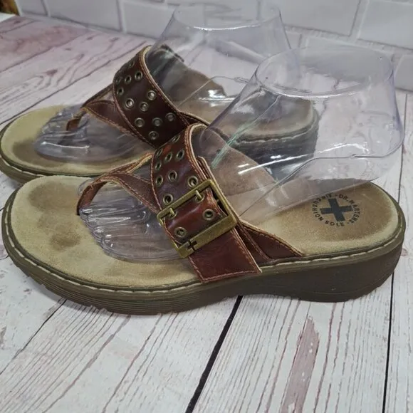 Dr Martens Sandals Womens 8 Eartha Slip-on Strappy Buckled grommet comfort beach