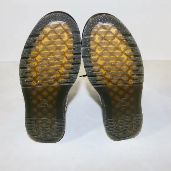 Dr. Martens Unisex Patent Leather Zavala Combat Boots in Black
