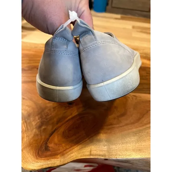 Ecco Soft Leather Classic Sneaker - Size 40 / 6