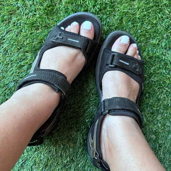 Ecco Women’s Yucatan Sport OffRoad Sandal in Titanium Black Size EU 40