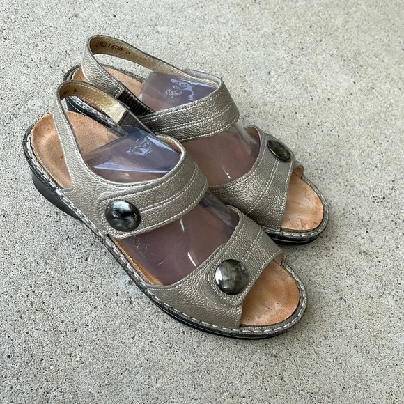 EUC $255 Finn Comfort ALANYA Rose Gold w Silver walking Sandals UK 5.5 C=US 8