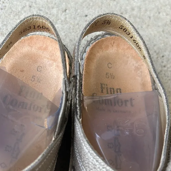 EUC $255 Finn Comfort ALANYA Rose Gold w Silver walking Sandals UK 5.5 C=US 8