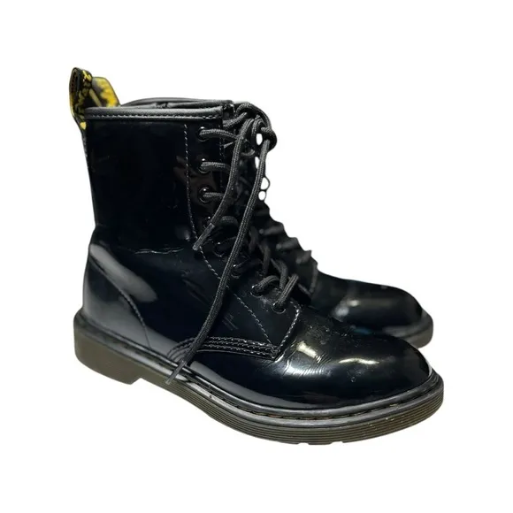 EUC Dr. Martens Women's 1460 Y Black Lace Up Combat Boots Women’s Sz 6 | Men 5