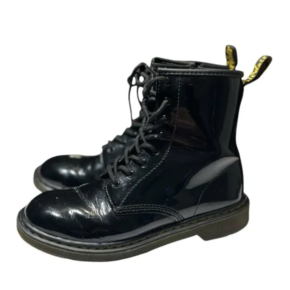 EUC Dr. Martens Women's 1460 Y Black Lace Up Combat Boots Women’s Sz 6 | Men 5