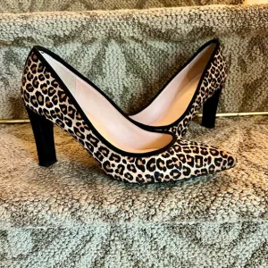 EUC Sesto Meucci Leopard Cheetah Calf Hair Classic Pumps Heels Shoes 9 Narrow