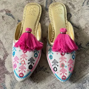 Figue Audrey Joanna Embroidered Tassel Mules Size 7