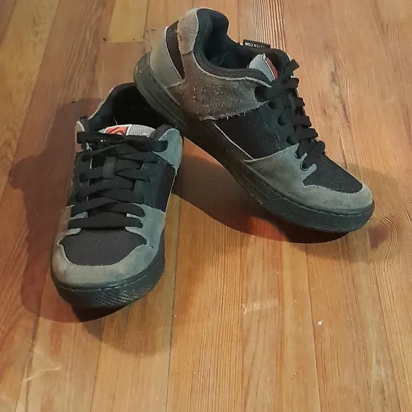 Five Ten Freerider Mountain Biking Shoes Made By Adidas, Size 8